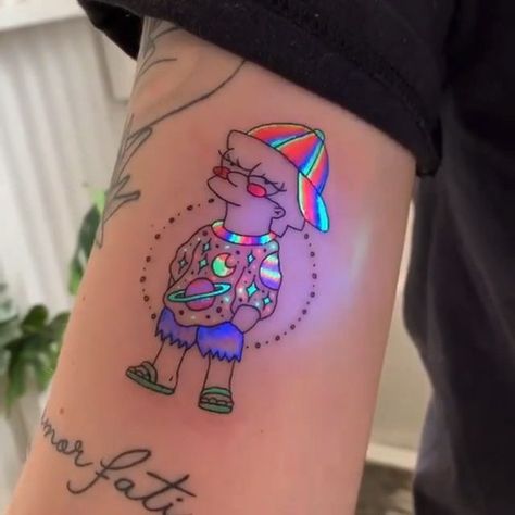 Tato Irezumi, Tato 3d, Black Light Tattoo, Disney Sleeve Tattoos, Neon Tattoo, Uv Tattoo, Light Tattoo, Badass Tattoos, Best Friend Tattoos