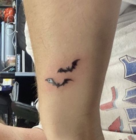 Gothic Tiny Tattoo, Bat Tattoo Stick And Poke, Wrist Bat Tattoo, Vamp Tattoo Ideas, Bat Stick And Poke, Patd Tattoo, Simple Alt Tattoos, Small Bats Tattoo, Bat Finger Tattoo