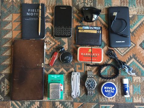 Daily use Gentleman Essentials, Mochila Edc, Blackberry Classic, Nivea Cream, Everyday Bag Essentials, Nagasaki Japan, Travel Accessories For Men, Edc Bag, Edc Tactical