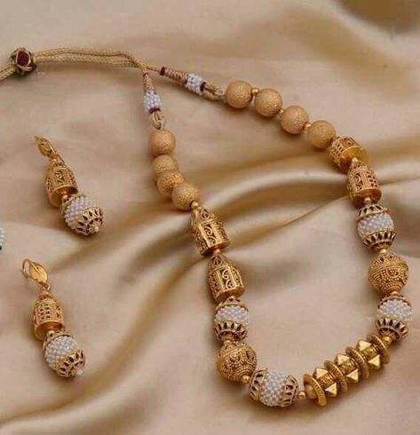 Gold Moti Mala Designs, Gold Mala Designs, Gold Mala, Mala Designs, Gold Temple Jewellery, Modern Gold Jewelry, Gold Jewelry Simple Necklace, Antique Bridal Jewelry, Gold Pendant Jewelry