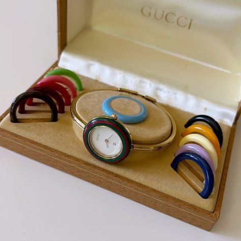 Gucci Bezel Watch, Bezel Watch, Italian Life, Bangle Watches, Women's Watches, Fall Aesthetic, Pretty Jewellery, Old Money, Vintage Gucci