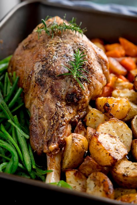 This one-pan roast leg of lamb is the easiest way to make a full roast dinner, using only one roasting tin. We add the vegetables in at different times, to ensure everything is finished at the same time. Lamb Leg Roast, Vegetarian Nut Roast, Lamb Roast Dinner, Lamb Side Dishes, Roast Leg Of Lamb, Pan Roast, Best Roast Beef, Roast Beef Dinner, Lamb Dinner