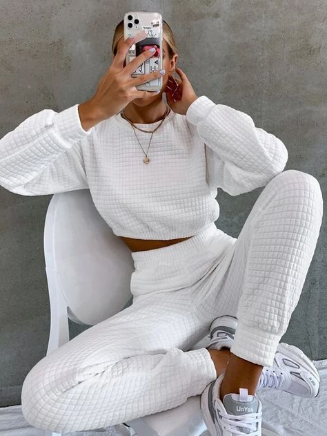 Drop Shoulder Textured Crop Pullover | SHEIN USA Winter Mode Outfits, Textured Crop, Crop Pullover, Elastic Waistband Pants, Knit Set, Winter Fashion Outfits, Two Piece Outfit, White Casual, Women Pullover