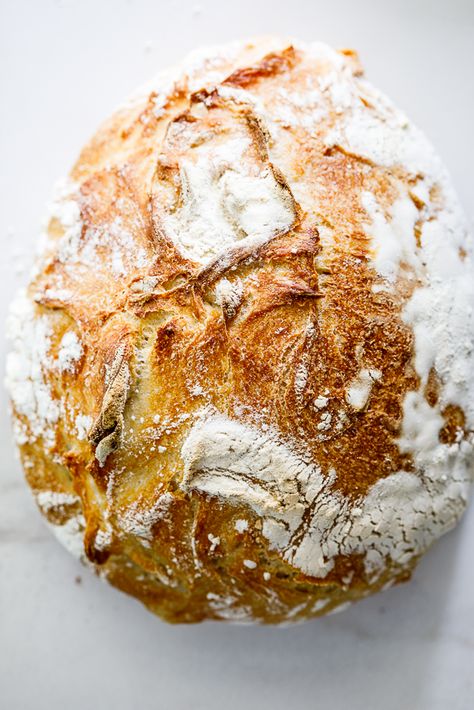 Easy crusty bread - Simply Delicious Country Loaf Bread Recipe, Loaf Bread Recipe, Crusty Bread Recipe, Honey Oat Bread, Chef Billy Parisi, Billy Parisi, Homemade Baked Bread, Tasty Bread Recipe, Country Bread