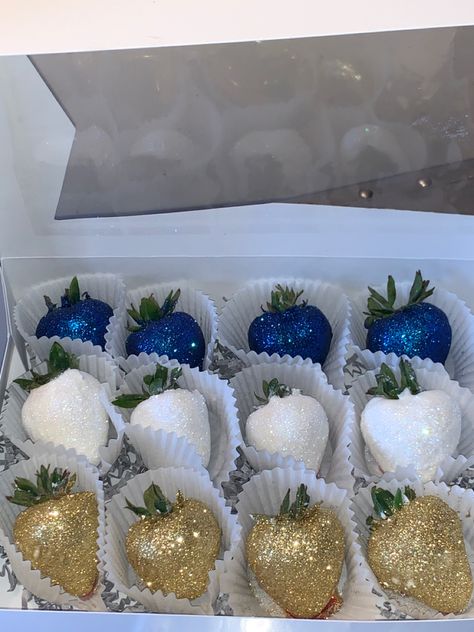 Blue And Gold Food Ideas, Royal Blue Sweets Table, Cute Bakesale Ideas, Royal Blue Macarons, Quince Center Piece Ideas Royal Blue, Royal Blue Dessert Table Ideas, Navy Blue Chocolate Covered Strawberries, Sweet 16 Navy Blue And Gold, Royal Blue Treat Table Ideas