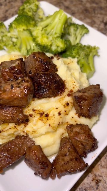 Steak Bites And Broccoli, Steak Bites Mashed Potatoes, Mash Potato Recipes, Steak Bites And Potatoes, Steak And Mashed Potatoes, Potatoes And Broccoli, Garlic Butter Steak Bites, Butter Steak Bites, Steak And Potatoes