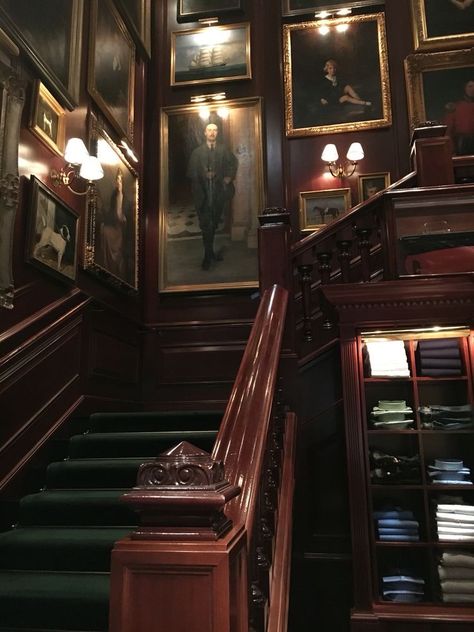 Victorian Homes Dark, New Money House, Victorian Mansion Interior, Classical Room, Staircase Walls, Classical Aesthetic, Classic Place, Modern Classic Home, Classic Room