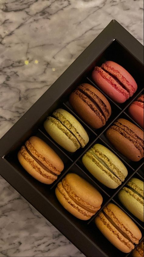 Aesthetic Foods, Macaroon Recipes, Favorite Snack, Food Obsession, Interesting Food Recipes, Macaroons, Fake Story, Cute Food, Junk Food