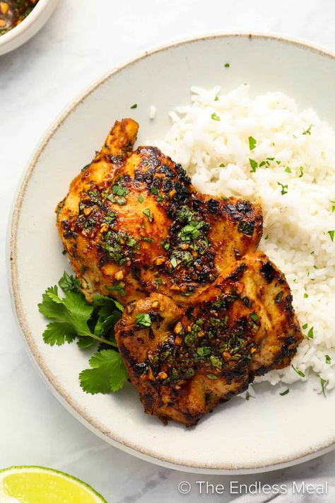 This one-pan, cilantro lime chicken recipe is a superhero for busy weekday dinners when you want maximum flavor with minimal effort. Juicy chicken is slathered with a zesty, aromatic, and tangy marinade and then seared until charred and crispy. Each bite bursts with vibrant flavors - it's sure to be a family favorite in no time! #theendlessmeal #chicken #chickenrecipes #mexicanchicken #cilantrolimechicken #cincodemayo #healthyrecipes #healthychickenrecipes #mexican #mexicanrecipe Cilantro Lime Chicken Marinade, Perfect Baked Chicken Breast, Lime Marinade For Chicken, Perfect Baked Chicken, Lime Chicken Recipes, Cilantro Chicken, Mexican Chicken Recipes, Oven Baked Chicken Breasts, Cilantro Lime Chicken