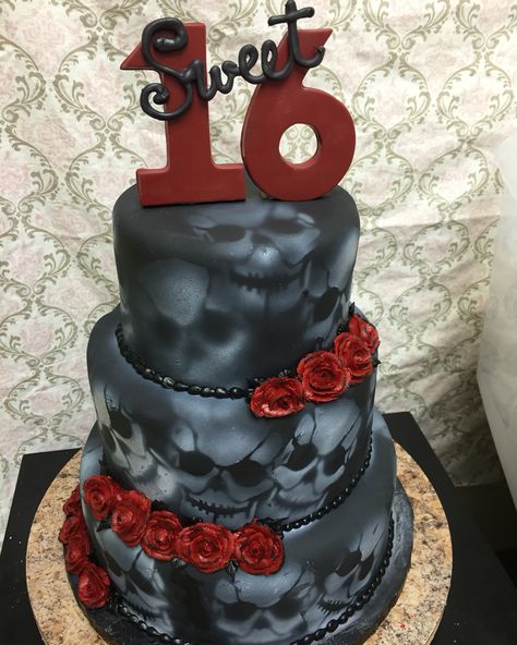 Goth Sweet 16 Cake, Scary Sweet 16 Party, Goth Sweet 16 Dress, Halloween Sweet 16 Decorations, Sweet 16 Black Dresses, Spooky Sweet 16 Party Ideas, Halloween Birthday Party Sweet 16, Sweet 16 Horror Theme, Red And Black Sweet 16 Cake