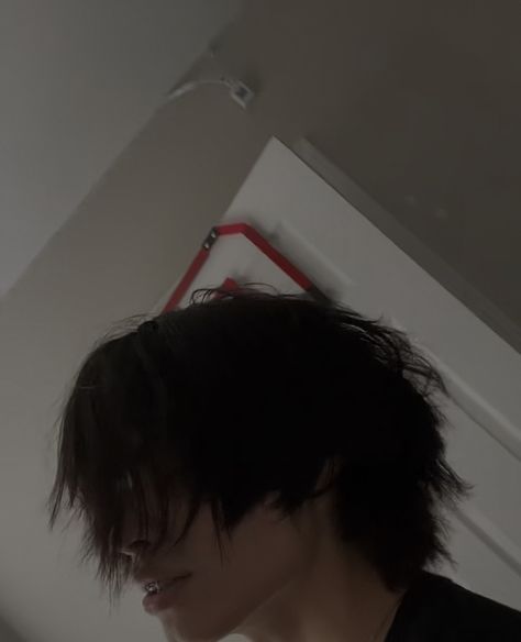 Black Messy Hair Guy, Black Messy Hair, Messy Black Hair, Selfie Photo Ideas, Mens Messy Hairstyles, Messy Hair Boy, Alt Boy, Black Hair Boy, Black Hair Aesthetic