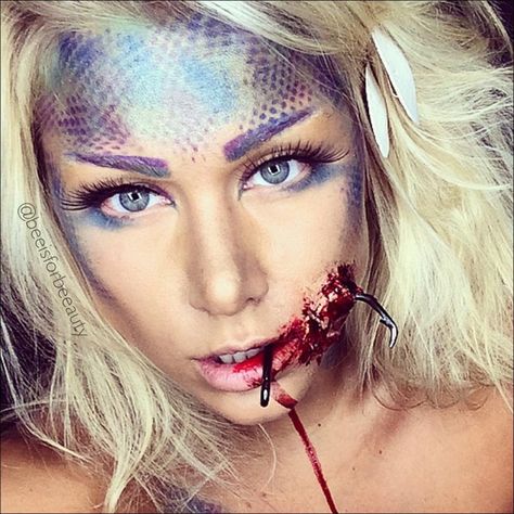 Mermaid Halloween Makeup, Scary Mermaid, Ariel Halloween, Mermaid Makeup Halloween, Fantasy Make-up, Meme Costume, Mermaid Halloween Costumes, Hallowen Ideas, Mermaid Halloween