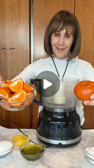 Food Processor Cake Recipes, Rose Reisman Recipes, Clementine Cake Recipe, Tangerine Cake, Cake Blender, Whole Orange Cake, Orange Cakes, Mandarin Orange Cake, Southern Caramel Cake