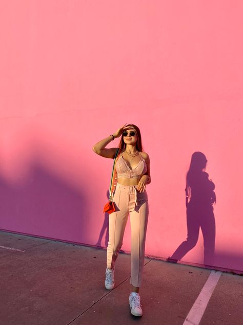 Pink wall, los angeles, california, outfit ideas, outfit, pink, rose, rosado, Paul smith. The Pink Wall Los Angeles, Pink Wall Los Angeles, Pink Wall, Pink Walls, Paul Smith, Instagram Pictures, Girls Trip, The Pink, Angeles