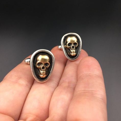 I should totally do more cufflinks... What would you like to see most? Insect Jewelry Design, Gothic Minimalist, Skull Cufflinks, Skull Pin, Mens Cuff, Gold Skull, Insect Jewelry, Skull Jewelry, Cufflinks Men