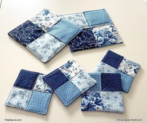 How to Make Easy Four-Fold Coasters and Potholders - Tulip Square ~ Patterns for useful quilted goods Quilted Potholder Pattern, Holiday Quilt Patterns, Making Coasters, Quilted Placemat Patterns, Free Applique Patterns, Table Topper Patterns, Quilted Coasters, Mug Rug Patterns, Quilted Potholders