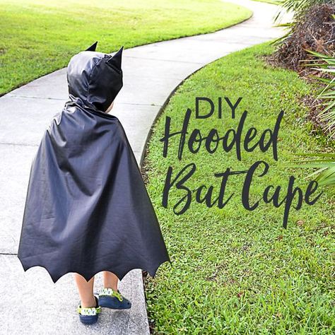 Create a Hooded Bat Cape for your little superhero this Halloween! Click for the free tutorial and fabric. Bat Cape, Halloween Sewing Patterns, Toddler Cape, Batman Cape, Cape Costume, Halloween Sewing, Cape Pattern, Bat Pattern, Toddler Halloween Costumes