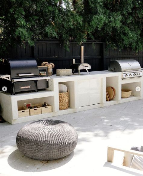 Bbq Ideas Backyard, Aesthetic Bbq, Bbq Aesthetic, Outdoor Bbq Party, Kitchen Backyard, Bbq Tips, Camping Backyard, Brunch Aesthetic, Outdoor Brunch