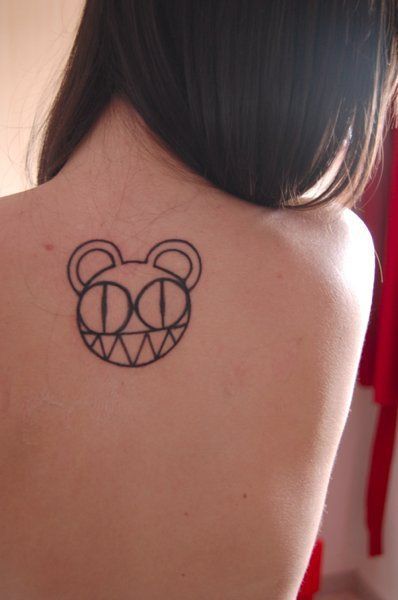 Radiohead Bear Tattoo, The Bends Tattoo Radiohead, Music Album Tattoo, Radio Head Tattoo, Weird Fishes Radiohead Tattoo, Radiohead Nails, Radiohead Tattoo Ideas, Radiohead Bear, Radiohead Tattoo