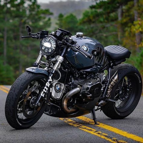 💀𝔹𝕚𝕜𝕖𝕣𝕤𝕜𝕨𝕒𝕕💀 on Instagram: “What do you think about this beautiful shot and bike? 🤔🔥 . . Follow us @biker_genei for more beautiful pictures and to grow up our family…” Custom Sport Bikes Motorcycles, Bobber Scrambler, Bmw R Nine T, R Nine T, Bike Bmw, Scrambler Custom, Motorcycle Events, Image Moto, Мотоциклы Cafe Racers