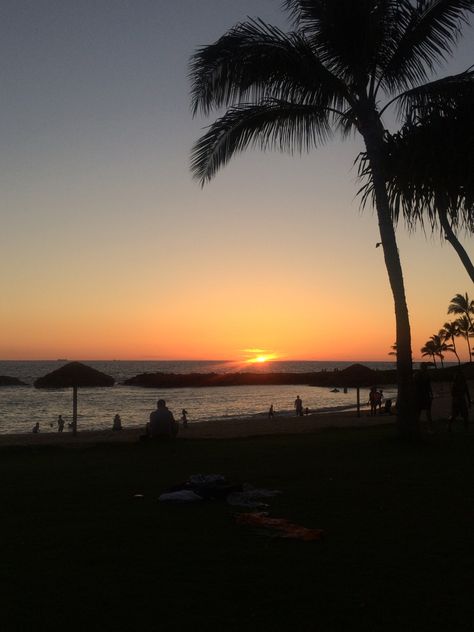 Sunset on Hawaii beach 💙🧡 Hawaii Sunset, Hawaii Beach, Hawaii Beaches, Hawaii, Quick Saves