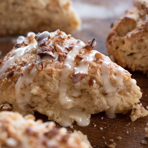 Sourdough Maple Pecan Scones - Good to Gather Maple Pecan Scones, Sourdough Scones, Pecan Scones, Baking Scones, Recipe Using Sourdough Starter, Sourdough Bread Starter, Sourdough Starter Discard Recipe, Bread Starter, Artisan Bread Recipes