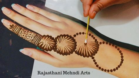 Eid/Rakhi 2020 Special Mehndi Design | Easy Simple Mehndi Design for Hands | Rajasthani Mehndi Arts Rakhi Mehndi Designs Simple, Mahndi Desain Simple, Easy Arabic Mehndi Designs Simple, Diy Henna Designs, Mehndi Design Easy Simple, Finger Mehndi Style, Special Mehndi Design, Small Henna Designs, Fork Design