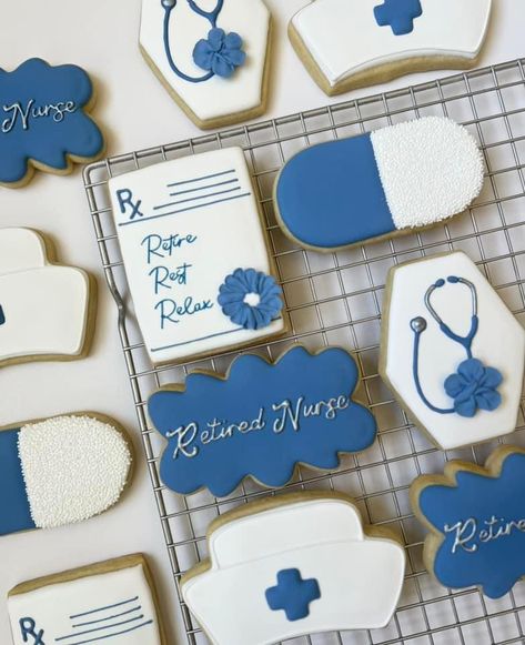 Nurse Retirement Cookies, Nurse Cakes, Retirement Cookies, Nurse Cookies, Nursing Cake, Wedding Guest Table, Retirement Party Decorations, Guest Table, Graduation Cookies