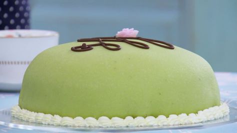 Swedish Princess Cake, British Baking Show Recipes, The Great British Baking Show, British Bake Off Recipes, Great British Baking Show, British Baking Show, Bake Off Recipes, Mary Berry Recipe, Cakes To Make