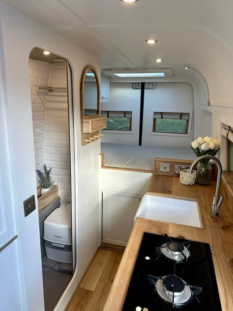 Van Interior Wall Ideas, Van Renovation Ideas, Van Living Interior, Van Conversion Dog, Van Life Bathroom, Van Conversion Bathroom, Campervan Exterior, Van Bathroom, Van Renovation