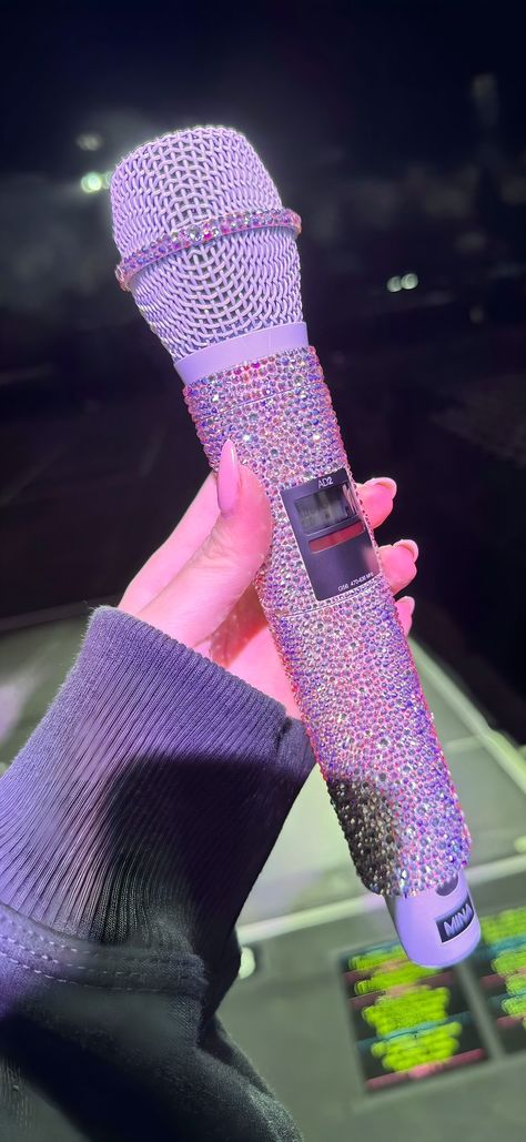 Mina #TWICE #MINA Pink Microphone Aesthetic, Twice Microphone, Microphones Kpop, Blackpink Microphone, Dream Singing, Microphone Aesthetic, Music Mic, Famous Lifestyle, Concert Stage Design