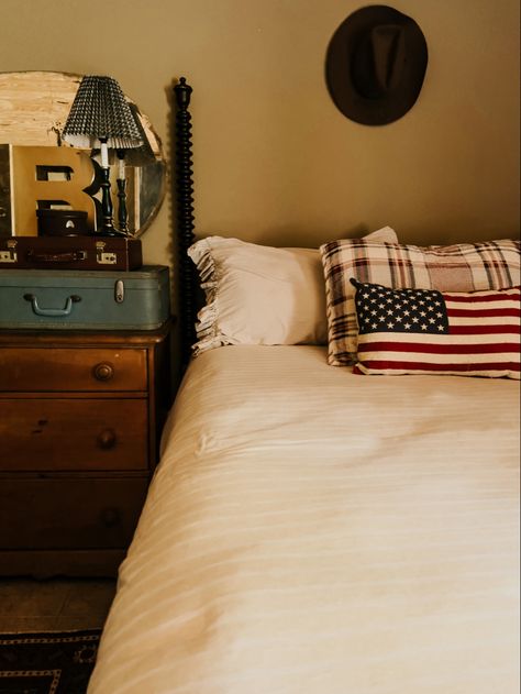 Boy room decor, boy bedding inspo, pine chest, vintage luggage, cowboy hat Vintage Cowboy Bedroom, Country Boy Room Ideas, Western Bedroom Aesthetic, Little Boy Cowboy Room, Western Boys Bedding, Boys Cowboy Room, Moody Western, Cowboy Bedroom, Boy Room Decor