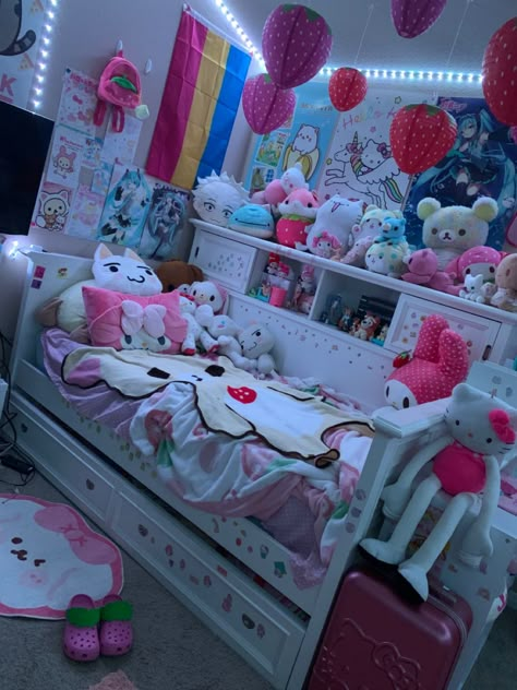 Cutecore Tapestry, Gloomy Bear Bedroom, Gyaru Room Ideas, Gloomy Bear Room, Scenecore Room, Cute Core Room, 2010 Room, Gloomy Bear Wallpaper, Kawaii Room Aesthetic