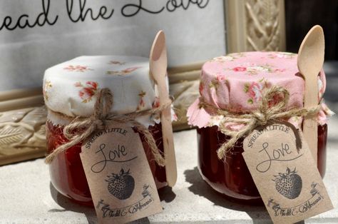 Carina-Bean is Gluten Free!: Strawberry Jam {forever} Strawberry Jam Wedding Favors, Strawberry Jam Party Favor, Strawberry Jam Favors, Jam Party Favors, Elope Party, Strawberry Favors, Bridal Garden Party, Jam Labels, Creative Homemade Gifts