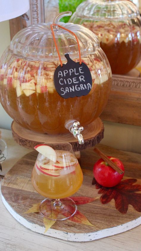 Apple Cider For Party, Fall Party Drinks Nonalcoholic, Fall Bridal Shower Cocktails, Classy Fall Party, Apple Cider Halloween Drink, Adult Apple Cider Drinks, Apple Cider Table, Friendsgiving Drink Station, Drinksgiving Party