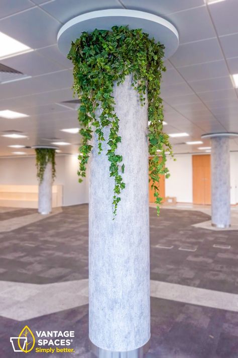 Column With Plants, Column Decoration Interior, Column Decoration Ideas, Pillar Decor, Column Decor, Plant Troughs, Column Decoration, Moss Walls, Round Column