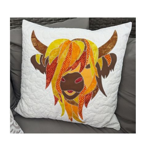 Recreate this stunning Highland Cow cushion using standard applique methods. All pattern pieces are full sized. This pattern is currently only available as a downloadable PDF - which will allow you to print a copy immediately so you don't have to wait to get started! Cushion is designed to finish to a size for a 20" cushion form. These are also available on our website.  You will need backing fabric, 1m should suffice for the front panel and the two back pieces. The fabric used in the pattern bo Highland Cow Design, Highland Cow Applique Pattern, Cow Applique Pattern Free, Highland Cow Quilt Pattern, Cow Applique Pattern, Cow Quilt Pattern, Highland Cow Quilt, Animal Applique Patterns, Highland Cow Applique