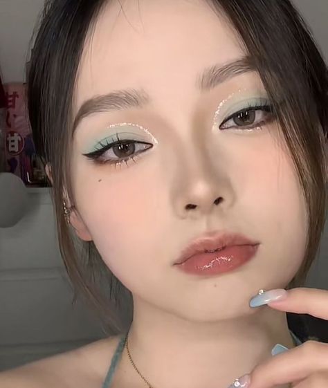 Kpop Makeup Looks, Pastel Eye Makeup, Cute And Aesthetic, Pastel Makeup, Cute Eye Makeup, Korean Eye Makeup, Eye Makeup Pictures, Ethereal Makeup, Pinterest Makeup