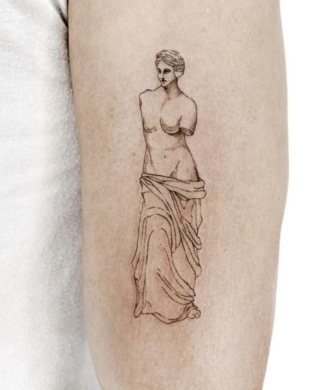 Roman Woman Tattoo, Female Statue Tattoo, Venus Statue Tattoo, Aphrodite Statue Tattoo, Renesance Tattoo, Aphrodite Tattoo Design, Sculpture Tattoo, Aphrodite Tattoo, Fierce Tattoo