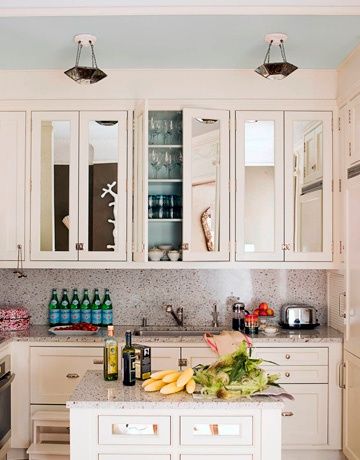 Mirrored Kitchen Cabinet, Country Kitchen Accessories, Narrow Kitchen Island, Mirrored Cabinets, Kitchen Remodel Pictures, Small Kitchen Cabinets, Small Space Design, New Kitchen Cabinets, Decoration Kitchen