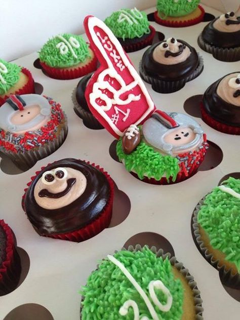 OSU Cupcakes - Ohio State Buckeye Cupcakes - Kids Football Cupcakes! Brutus, Foam Finger, Football Player Cupcakes . Ohio State Cakes. Beasley's Buckeye Bakeshop, Plain City, OH. Buckeye Cupcakes, Ohio State Cake, Ohio State Party, Childrens Cupcakes, Man Cave Essentials, Football Cupcakes, Mrs Meyers, Graduation Desserts, Cake Unique