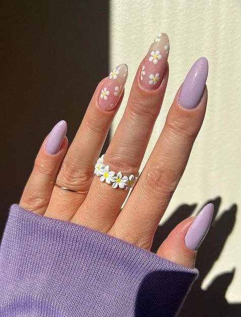 25 Dreamy Light Purple Nails For A Whimsical Manicure Light Purple Nails, Violet Nails, Sheer Nails, Lilac Nails, February Nails, Lavender Nails, Cute Spring Nails, Oval Nails, Gel Nail Designs