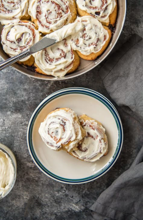 Cinnamon Rolls Keto, Low Carb Cinnamon Rolls, Keto Baked Goods, Vegan Keto Breakfast, Keto Connect, Keto Muffins, Keto Cinnamon, Keto Cinnamon Rolls, Keto Cakes