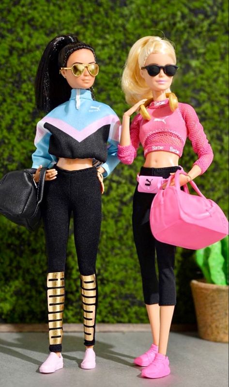 Barbie supermodel Workout Barbie, Women Gym Outfits, Barbie Instagram, Bean Burrito, Barbie Diy Accessories, Barbie Art, Custom Barbie, Spooky Stuff, Barbie Dolls Diy