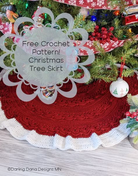 Christmas Tree Skirt Crochet Pattern, Crocheted Christmas Tree, Crochet Tree Skirt, Vintage Macrame Patterns, Christmas Tree Skirts Patterns, Boughs Of Holly, Holiday Tree Skirts, Crochet Christmas Ornaments Free, Tree Skirt Pattern