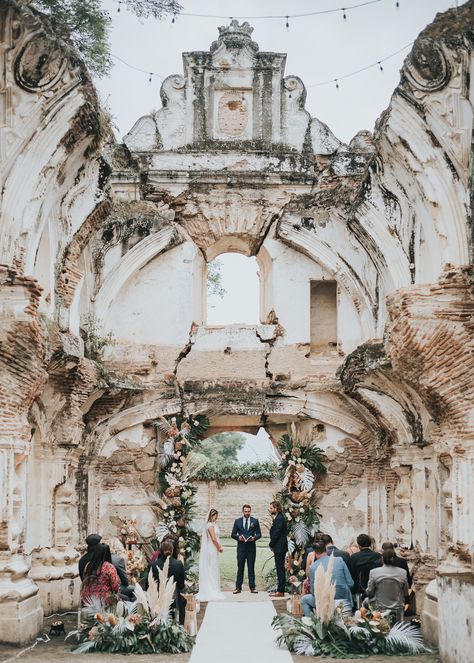 Mexican Wedding Invitations, Guatemala Wedding, Beautiful Ruins, Smallest Wedding Venue, Intimate Wedding Venues, Dream Venue, Small Weddings, Authentic Wedding, Santa Catalina