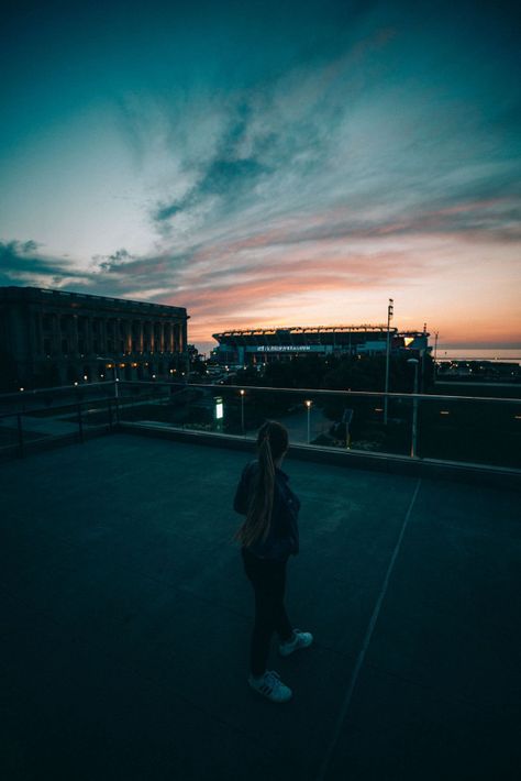 Capture the best photography spots in Cleveland with this complete list! We're sharing the top 20 best instagram spots in Cleveland Ohio where the best views are and amazing photo ops in the city. #Ohio #Cleveland #instagram #photography #downtown #bestviews #travel #summer #rustbelt #photo #explore #roadtrip #road #trip #vsco Alexis Moore, Satisfying Pics, Vsco Ideas, Shoot Poses, Rocky River, Travel Photography Tips, Dream Places, Escape Reality, Photography Guide