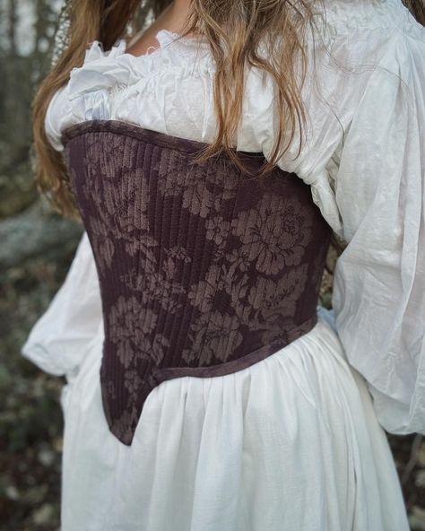 The shape of these stays might be my new favorite thing. They look so incredibly elegant and historical! The front panel is fully boned, sides and back partially boned. Cordelia Stays, made to order in your size, available with the spring collection March 22nd. Size XL will be ready to ship! #historicalfashion #historicalcostume #historicallyinspired #stays #corset #historybounding #royalcore #princesscore #renfaire #renfairecostume #renaissancefestival #renaissancecorset #fairytalefashio... Stays Corset, Berne Switzerland, 18th Century Stays, Find Style, Jade Dress, Corset Sewing Pattern, Folk Costume, Women's Costumes, Historical Fashion