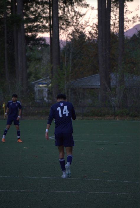 Edgar Playing Soccer, Guys Aesthetic Pictures, Guy Playing Soccer, Soccer Guys Aesthetic, Playing Soccer Aesthetic, Playing Football Aesthetic, Soccer Boys Aesthetic, Soccer Aesthetic Boy, Football Boys Aesthetic