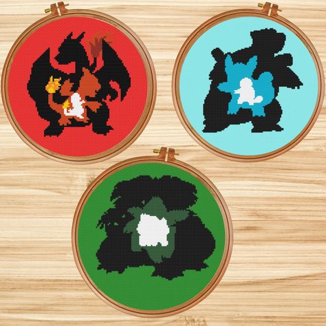 Small Pokemon Cross Stitch Patterns, Pokemon Cross Stitch Patterns Free, Cross Stiches Ideas Easy, Cross Stitch Pokemon, Pokémon Crafts, Pokemon Embroidery, Anime Cross Stitch, Pixel Pokemon, Pokemon Cross Stitch Patterns